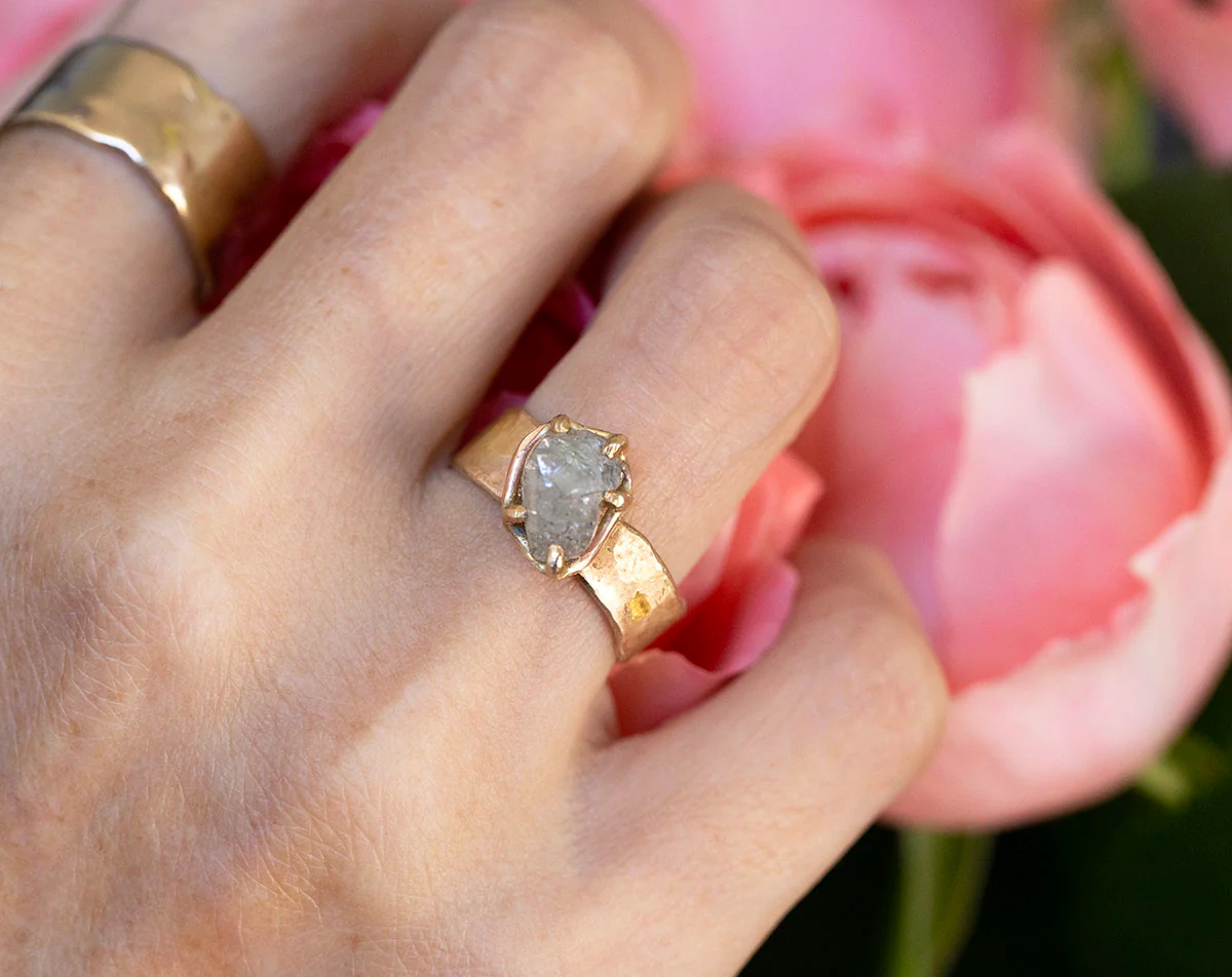 3.5 ct Rough Diamond on our 5mm Cigar Band - Image 3