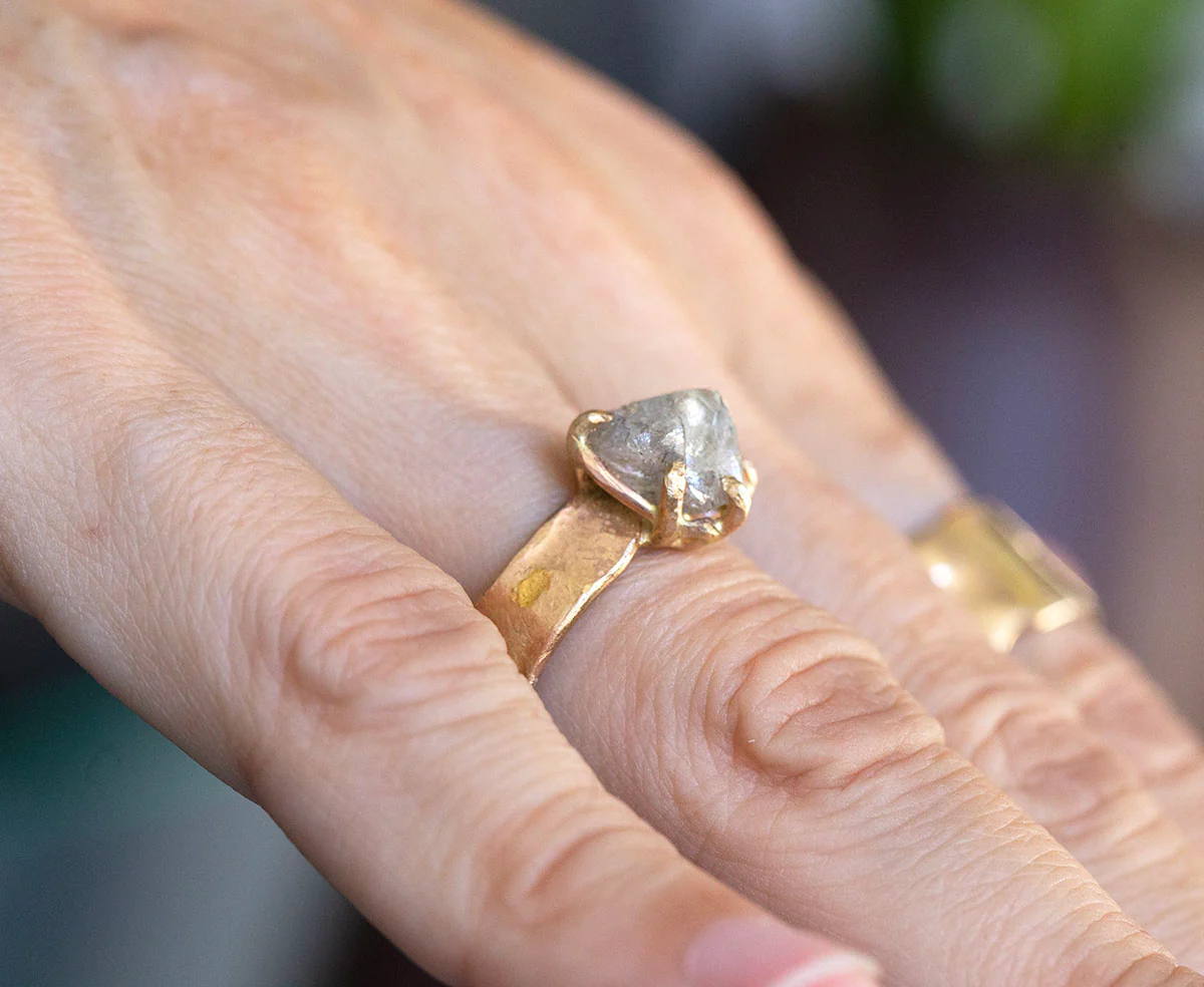 3.5 ct Rough Diamond on our 5mm Cigar Band - Image 4