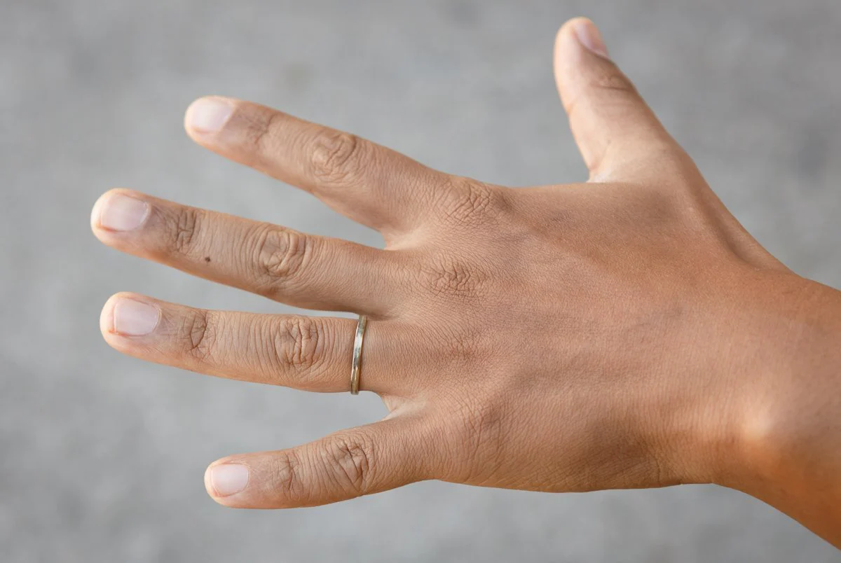 2MM Gold Skinny Seamed Band - Image 6